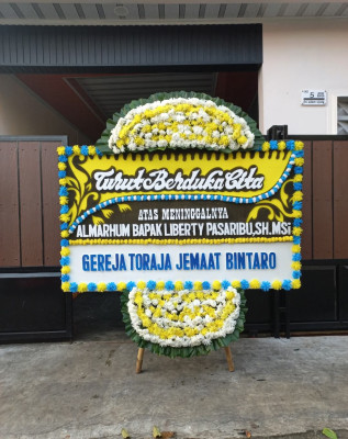 Papan Bunga Duka di Baluwarti